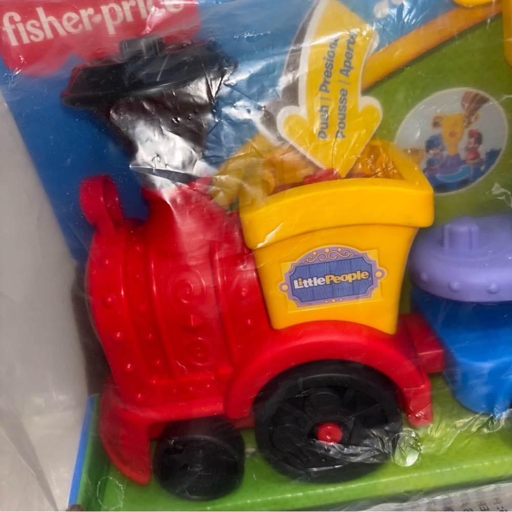 Fisher-Price Little People Train Set - Mickey and Minnie Musical Train - Picture 3 of 10